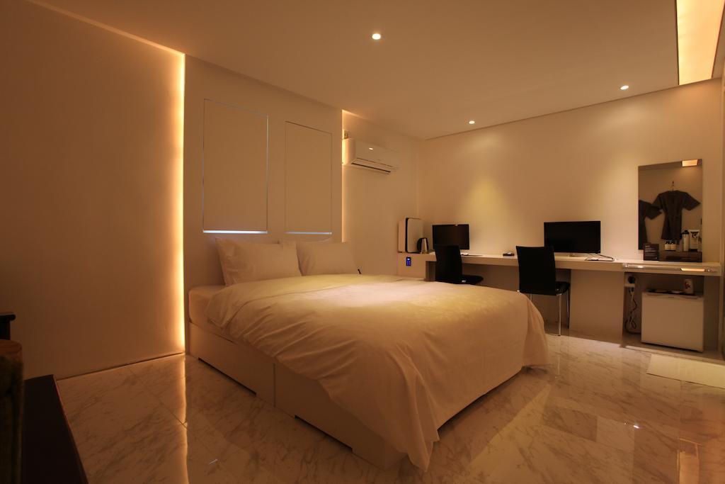 Lusso Hotel Сеул Стая снимка